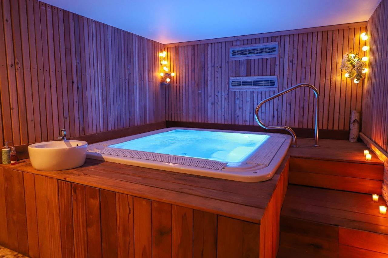 Hotel Spa Le Miel Des Muses Brive-la-Gaillarde Exteriör bild